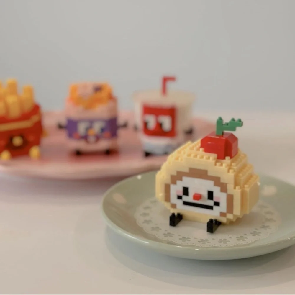 Super Delicious Block Model - Swiss Roll- NWT measurement in pic collect em all